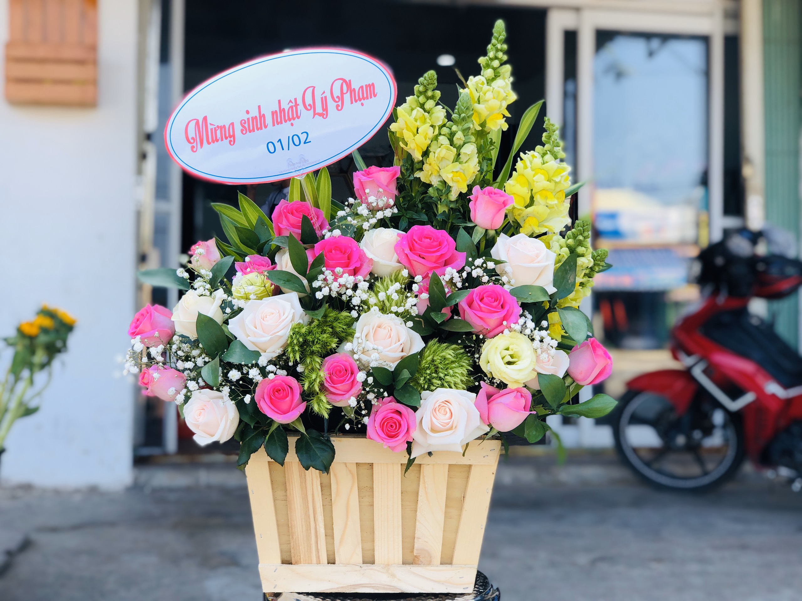 Hộp hoa chúc mừng sinh nhật mẹ yêu Hộp hoa sinh nhật đẹp ở Hà Nội