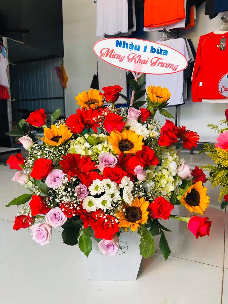 Giỏ hoa 20/10 từ thư viện Tiệm Hoa Nắng Tam Kỳ