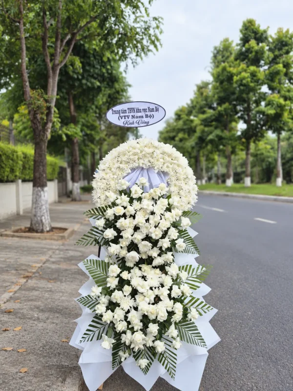 Tưởng Niệm – Vòng Hoa Viếng Trắng – Tiệm Hoa Nắng