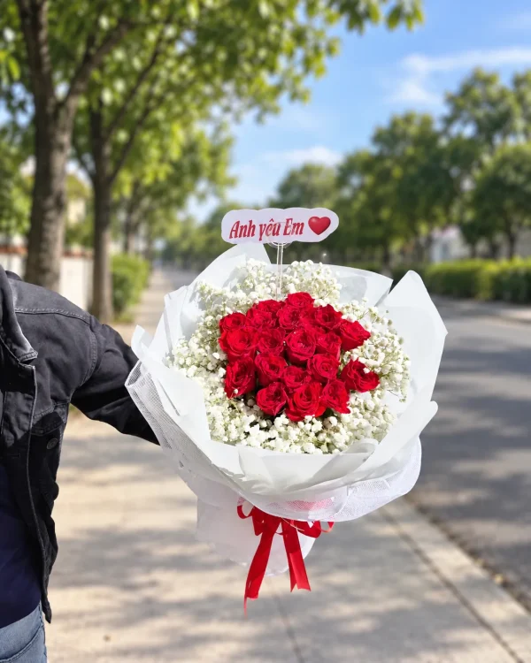 Yêu Thương – Bó Hoa Hồng Đỏ Trái Tim – Tiệm Hoa Nắng